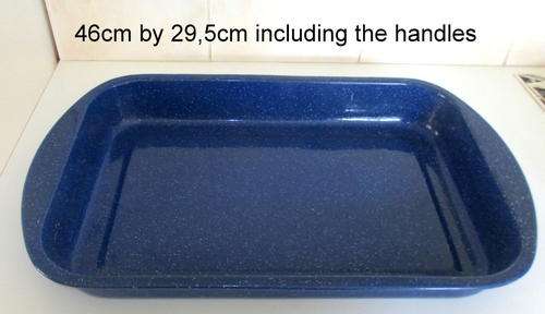 A LARGE MODERN ENAMEL BAKING TRAY