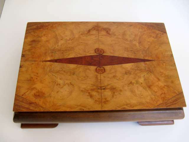 A WOODEN BOX FOR JEWELLERY (A)