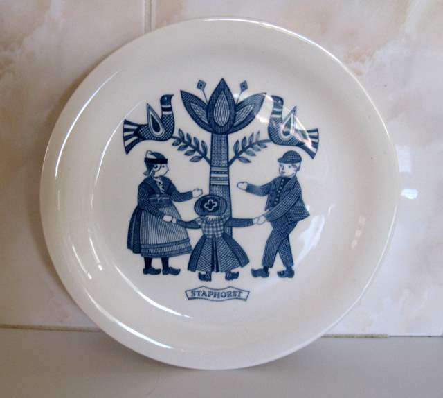 A BLUE AND WHITE PLATE --ROYAL SPINX