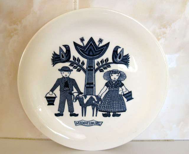 A BLUE AND WHITE PLATE--Royal Spinx