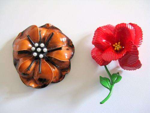 2 UNUSUAL VINTAGE BROOCHES---Nice for hats.---BUY NOW