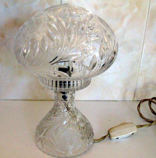 A CRYSTAL TABLE LAMP---needs rewiring