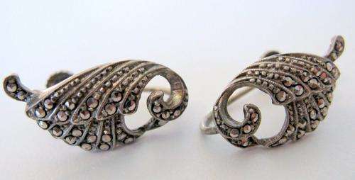 A PAIR OF SILVER VINTAGE MARCASITE EARRINGS