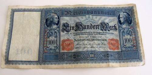 A 100 GERMAN MARK BANK NOTE dated 1909.