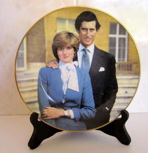A LIMITED EDITION CHARLES AND DIANA WALL PLATE---Staffordshire