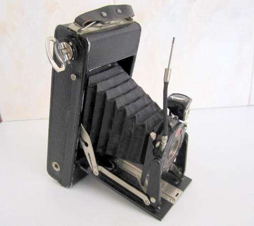 AN AGFA CONCERTINA CAMERA