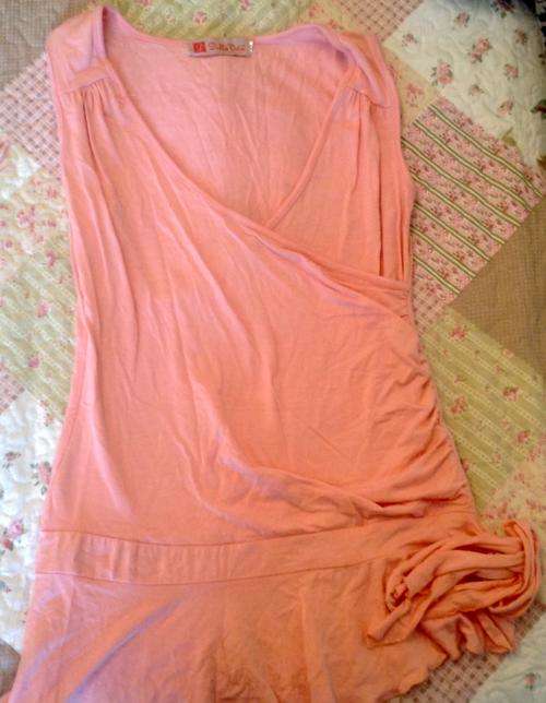 Pink pretty top fits size 32 to 34