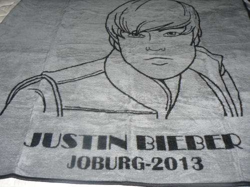 very rare and collectibale justin bieber blanket dont miss out!!!!!!