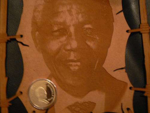 NELSON MANDELA SPECIAL FREEDOMCION/INGRAVED WOOD