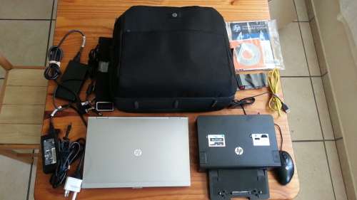 HP Elitebook 8460p incl docking station and other accessories
