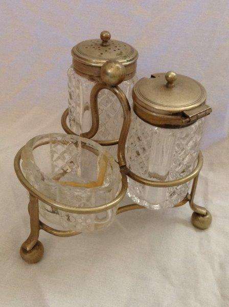 Silver plated and glass condiment set - vintage -  R1 NR