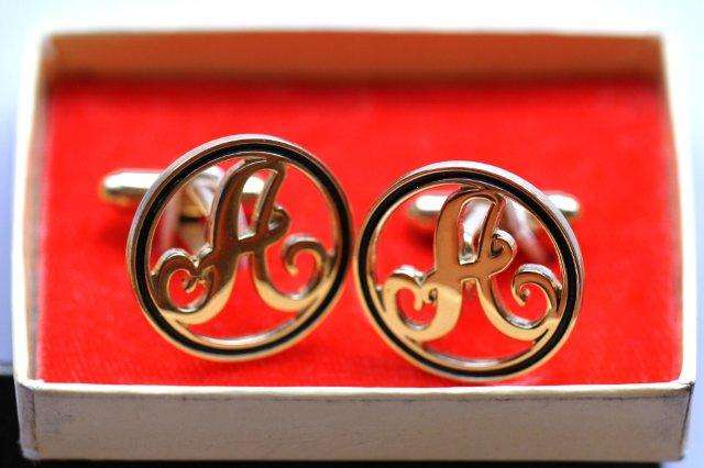 BEAUTIFUL UNWORN VINTAGE CUFFLINKS IN ORIGINAL BOX