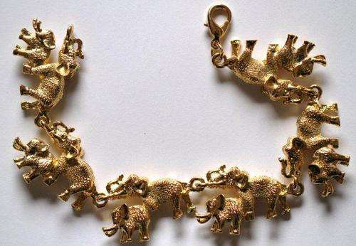 GORGEOUS CHUNKY GOLDTONE ELEPHANT SOLID LINK BRACELET - ULTRACRAFT USA