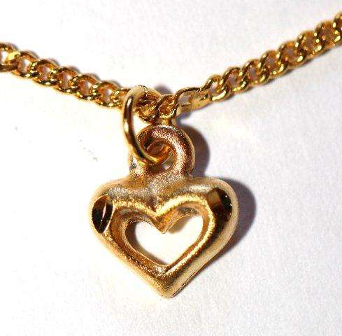 DAINTY GOLDTONE ANKLET - HEART CHARM - 80'S W/ORIG TAG