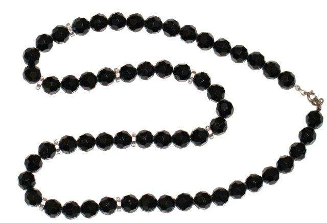 VINTAGE BLACK PLASTIC NECKLACE
