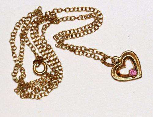 HEART PENDANT ON CHAIN - VINTAGE - GOLDTONE WITH RHINESTONE