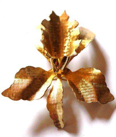 GORGEOUS ORCHID BROOCH - VINTAGE - GOLDTONE