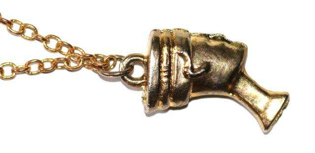 VINTAGE GOLDTONE PENDANT ON CHAIN - NEFERTITI