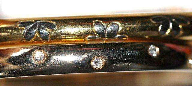 BEAUTIFUL LOT OF 2 VINTAGE BANGLES - DIAMANTE