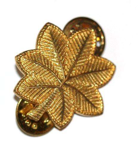 LOVELY GILDED LEAF SHAPED LAPEL PIN