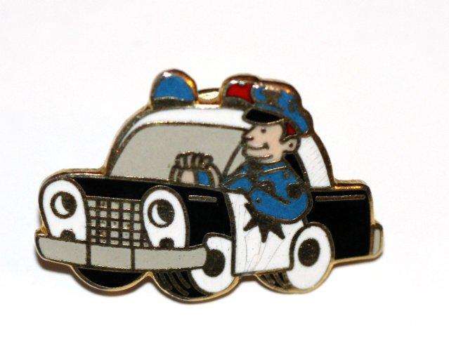 CUTE POLICE CAR LAPEL PIN - ENAMELLED
