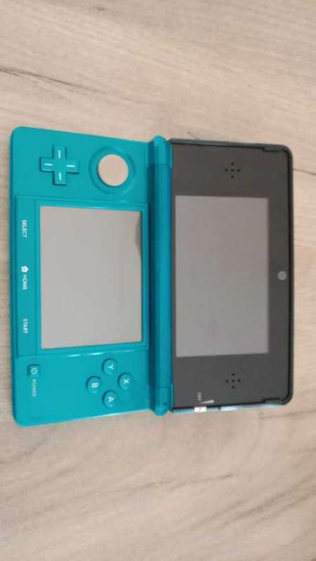 Nintendo 3DS aqua blue