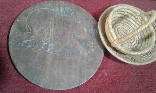 Table decorating art