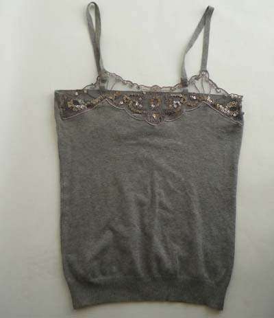 CUTE GREY QUEENSPARK TOP WITH SEQUINCE DETAIL!!