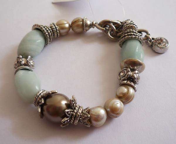 LOVELY AMAZONITE GEMSTONE AND FRESHWATER PEARL BRACELET!!