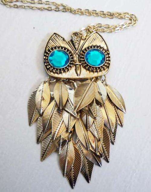 PRETTY DANGLING GOLD FEATHER OWL NECKLACE!!
