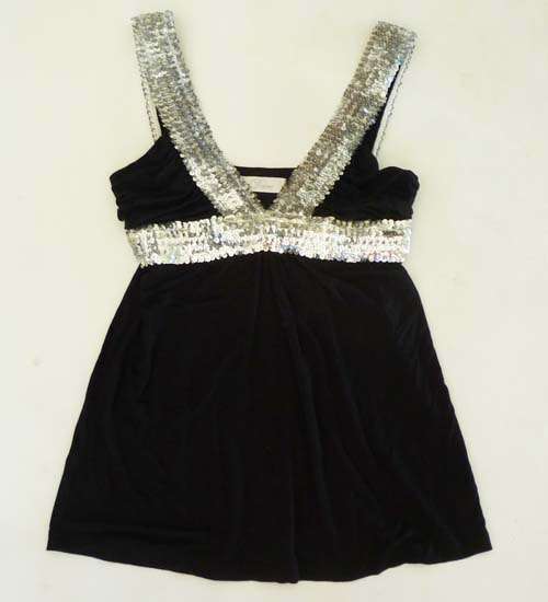 GREAT YDE TOP WITH SILVER SEQUINS DETAIL!! *SALE*