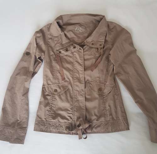 TRENDY WMOANS LIGHTWEIGHT JACKET!