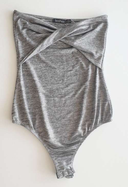 GORGEOUS SILVER SHIMMER TOP!