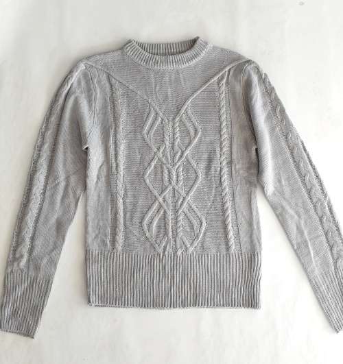 CUTE GREY JERSEY!