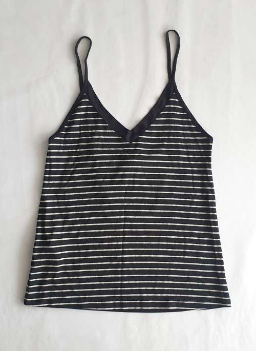 CUTE BLACK AND GOLD STRIPE MANGO TOP!