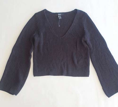 AWESOME BLACK V-NECK WINTER JERSEY!