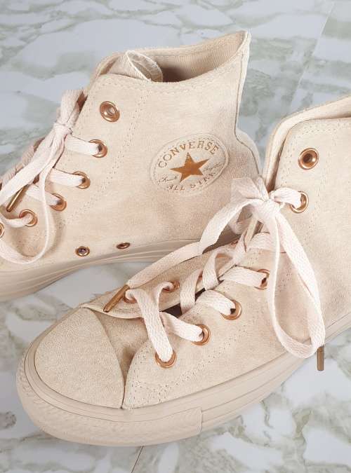 AWESOME CONVERSE ALL STAR HIGH TOPS!