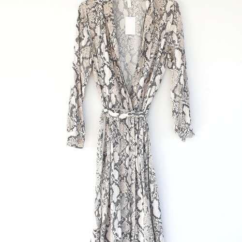 GORGEOUS H&M SNAKESKIN COAT!