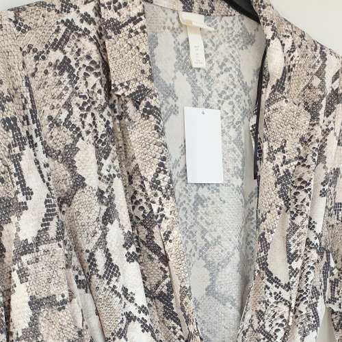 GORGEOUS H&M SNAKESKIN COAT!