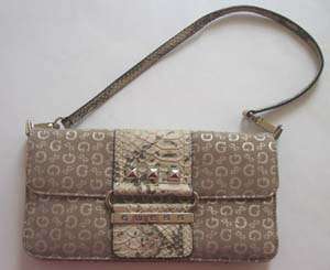 STUNNING GUESS CLUTCHBAG WITH DETACHABLE SLING!!