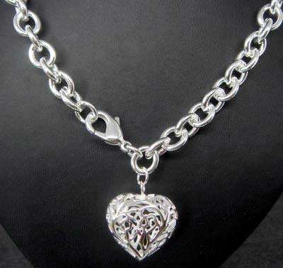 **CLEARANCE SALE**STUNNING SILVER CHAIN WITH HOLLOW HEART CHARM!!