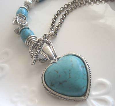 GORGEOUS TURQUOISE HEART PENDANT NECKLACE!!