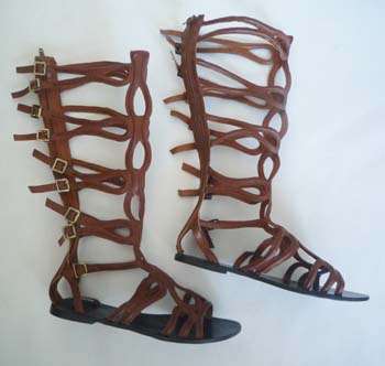 GORGEOUS BROWN GLADIATOR SANDALS!