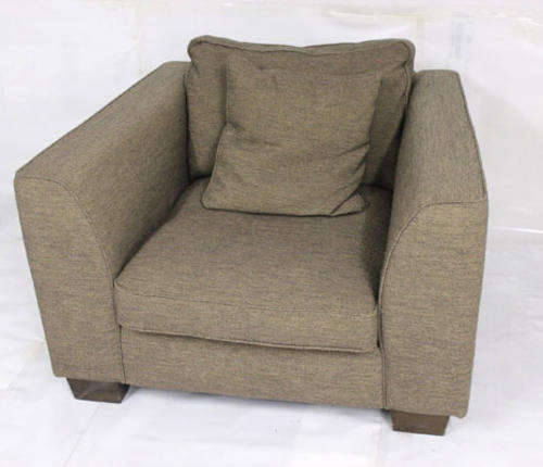 Stunning Very Comfortable Single Seater Armchair and 1 Scatter Cushion