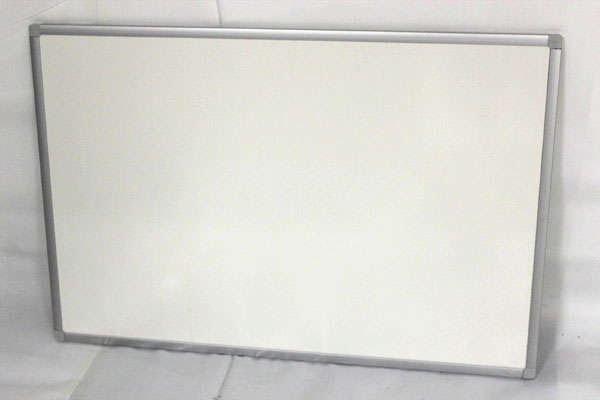 White Board (90 cm X 60 cm)