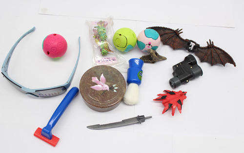 Small Lot of Toys