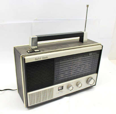 Vintage JVC Nivico Solid State All Wave Sensitive Deluxe Model 8500SA Radio