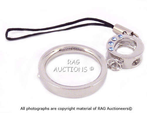 Glo Cell Phone Charm Letter "O"