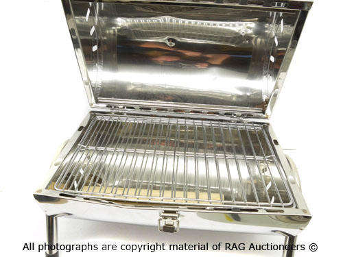 Stainless Steel Braai (Shell slightly dented)