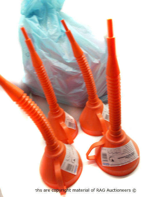 JOB LOT: Funnels